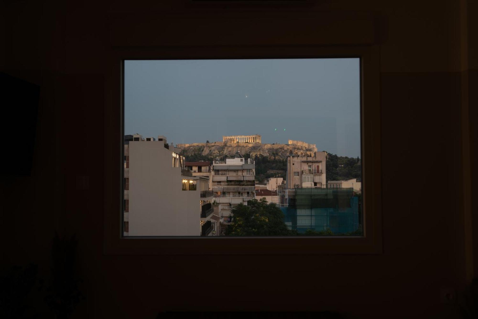Stunning Acropolis View - 500M Metro - At Historical Center Apartment Athens Luaran gambar