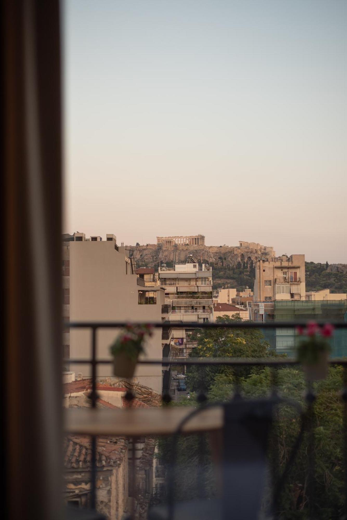 Stunning Acropolis View - 500M Metro - At Historical Center Apartment Athens Luaran gambar