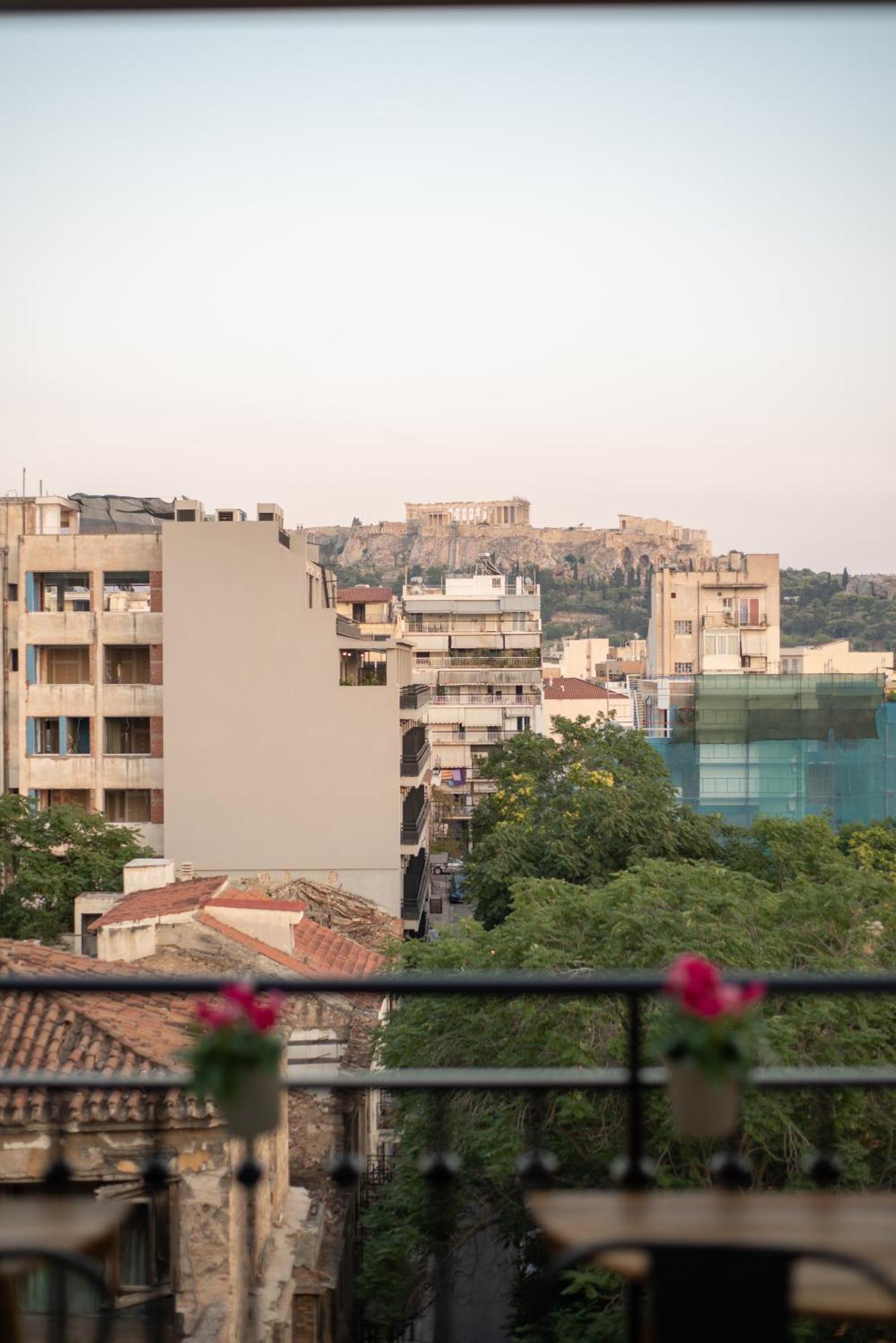 Stunning Acropolis View - 500M Metro - At Historical Center Apartment Athens Luaran gambar